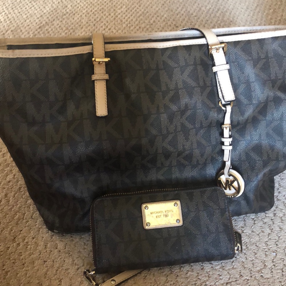 Michael Kors tote and matching wallet